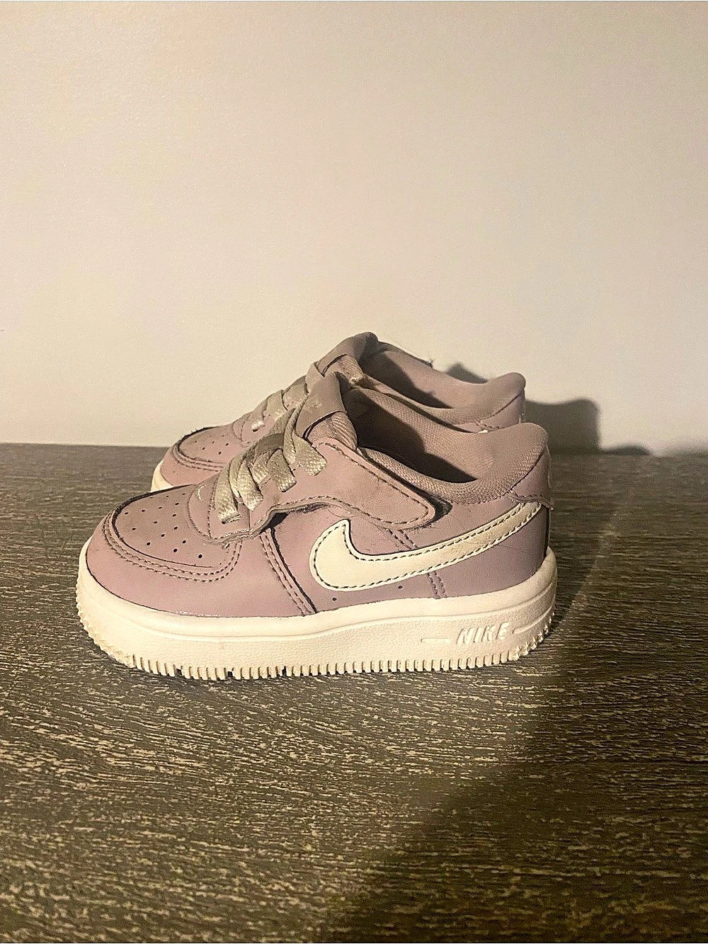 Nike Air Force 1 Kids Pink & White Sneakers